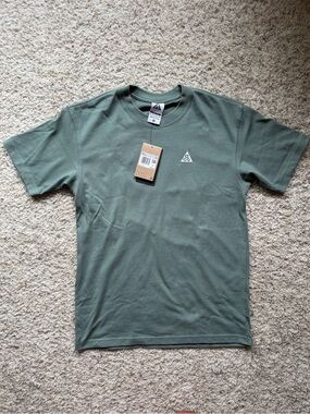 NWT Nike ACG Max90 T-shirt in XS